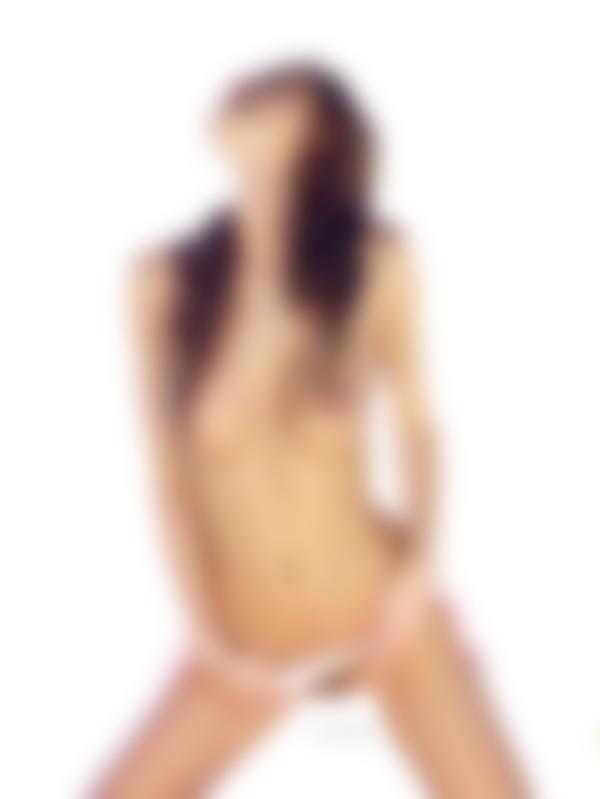 Resim # 8 galeriden Linda L. beyaz bikini