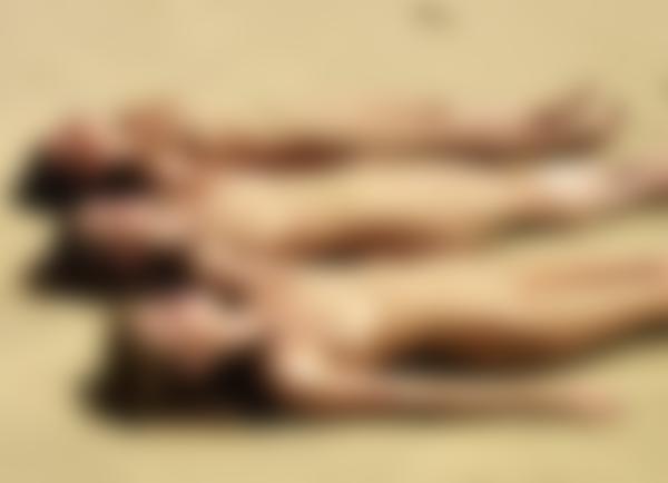 Image #10 from the gallery Krista Lysa Ruslana beach bums